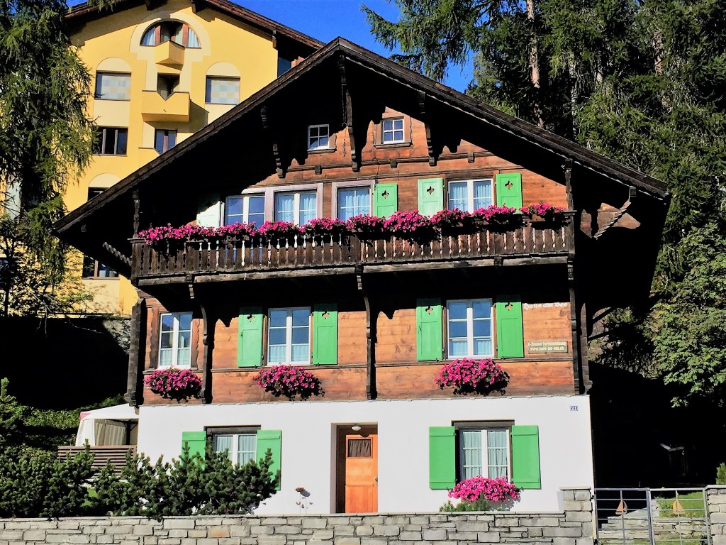 Chalet Haus am See: Ihre Ferienwohnung mit Aussicht auf den See von St. Moritz